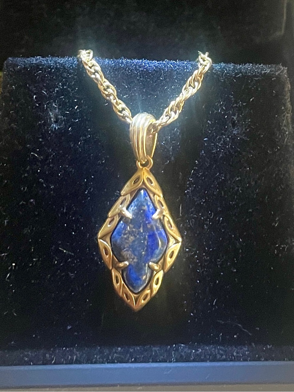 Kendra Scott Kendra Scott Adeline
Vintage Necklace in Blue Lapis. 18”
